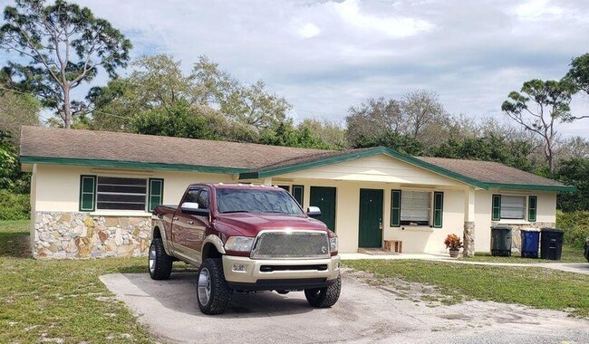 property at 802 N Lake Dr