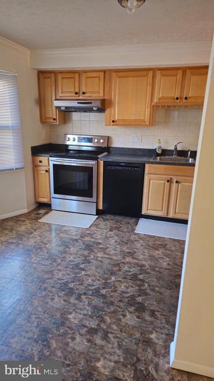 8123 Steeple Chase Ct in Springfield, VA - Building Photo - Building Photo