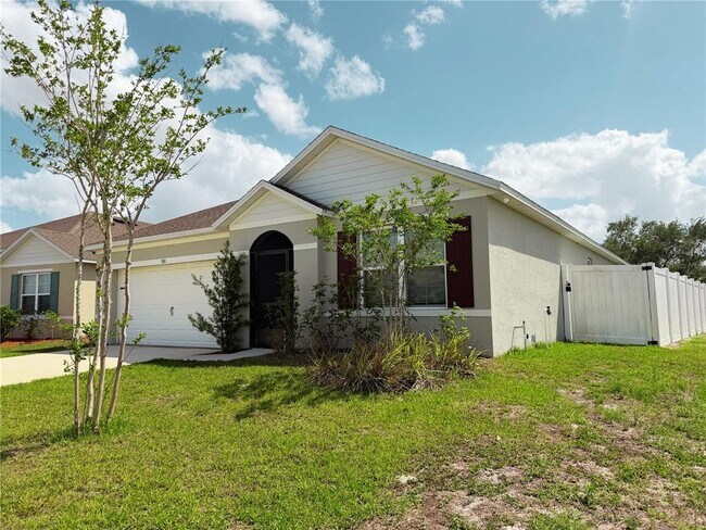 910 Sun Burst Rd in Winter Haven, FL - Building Photo - Building Photo