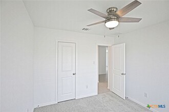1811 Lorena Wood in New Braunfels, TX - Building Photo - Building Photo