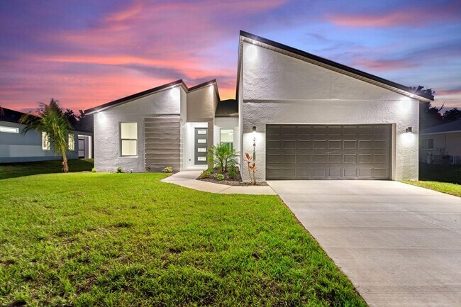5652 Bannock Cir in North Port, FL - Building Photo - Building Photo