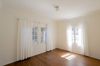 4451 Clarissa Ave, Unit 3 in Los Angeles, CA - Building Photo - Building Photo