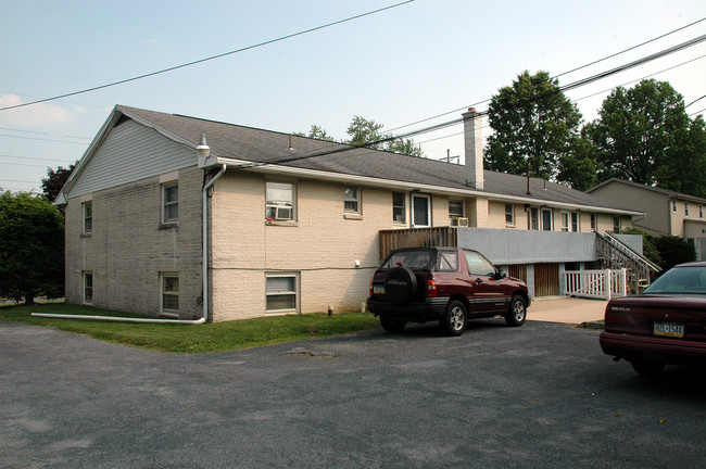 841 Londonderry Blvd in Palmyra, PA - Building Photo - Building Photo