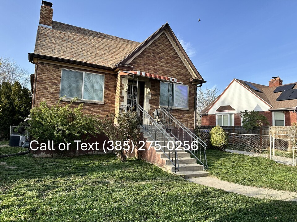449 E 3400 S, Unit Top Floor in South Salt Lake, UT - Foto de edificio