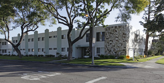 Fullerton Pines Apartments