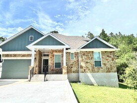 108 Keamuku Ct in Bastrop, TX - Building Photo