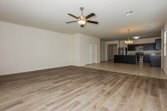 4621 E Fire Opal Ln in San Tan Valley, AZ - Building Photo - Building Photo