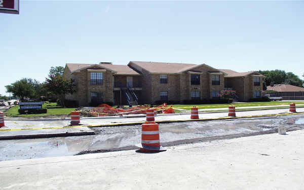 Scott Gardens Apartments in Garland, TX - Foto de edificio - Building Photo