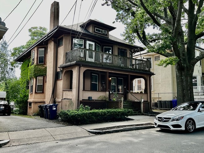42 Long Ave, Unit 2