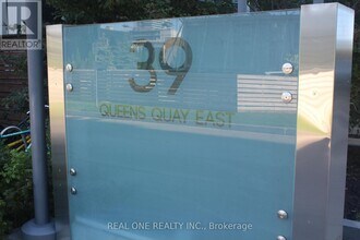 39 Queens Quay E in Toronto, ON - Building Photo - Building Photo