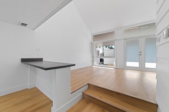 1951 NE 51st St in Fort Lauderdale, FL - Building Photo - Building Photo