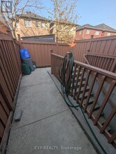 541 Scott Blvd in Milton, ON - Building Photo - Building Photo