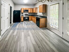 6110 Camden Forrest Cove in Riverdale, GA - Building Photo - Building Photo