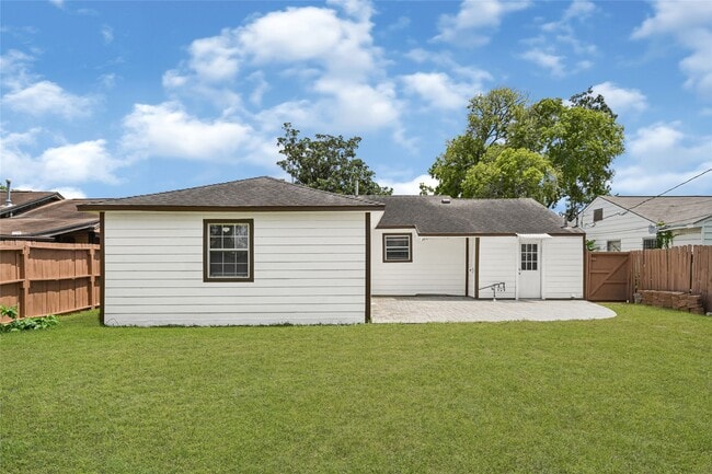 property at 3302 Stallings Dr