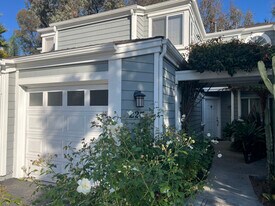 227 Santa Rosa Ct in Laguna Beach, CA - Building Photo