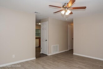 1137 Swan St in Melbourne, FL - Building Photo - Building Photo