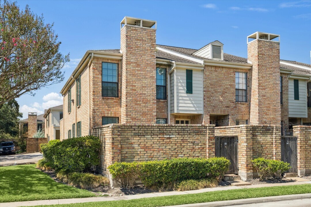 4000 Purdue St in Houston, TX - Building Photo