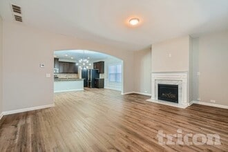 3919 King Fisher Dr in Atlanta, GA - Building Photo - Building Photo