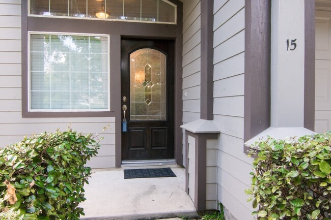 property at 15 Aquiline Oaks Pl