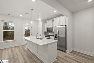 604 Harebell Wy in Greenville, SC - Building Photo - Building Photo