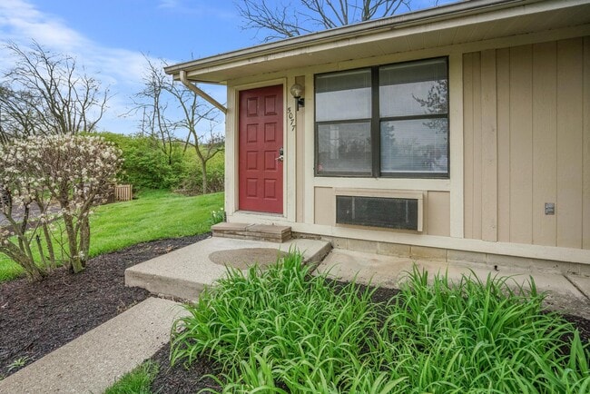 property at 5077 Queenswood Ct