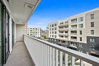 2510 Rivington in Irvine, CA - Foto de edificio - Building Photo