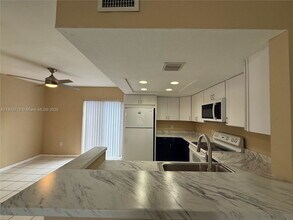 3208 San Remo Cir in Homestead, FL - Building Photo - Building Photo