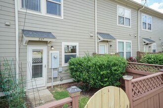 217 S Camellia St in Chapel Hill, NC - Building Photo - Building Photo