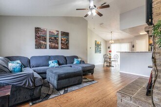 7347 Sunscape Way in San Antonio, TX - Building Photo - Building Photo