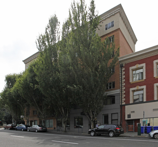 Alder House in Portland, OR - Building Photo - Building Photo