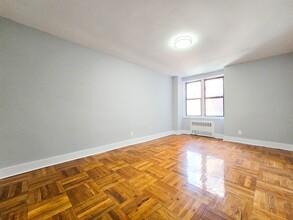 525-527 Riverdale Avenue in Yonkers, NY - Building Photo - Building Photo