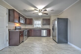 108 Cottonwood Dr in Greeneville, TN - Building Photo - Building Photo