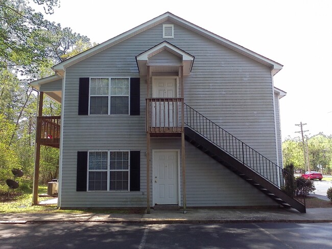 property at 33 Colt Ct
