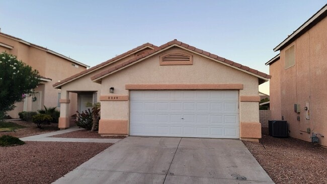 8840 Spinning Wheel Ave in Las Vegas, NV - Building Photo - Building Photo
