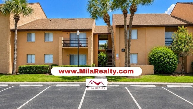 property at 5220 Via Hacienda Cir