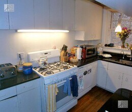 174 Winthrop Rd in Brookline, MA - Building Photo - Building Photo