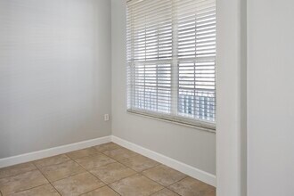 3528 Sanctuary Dr in St. Cloud, FL - Foto de edificio - Building Photo