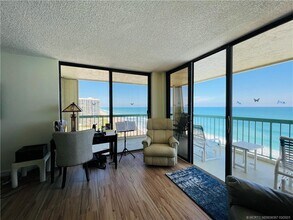 9900 S Ocean Dr in Jensen Beach, FL - Building Photo - Building Photo