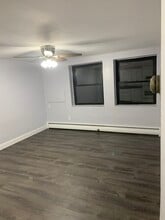 1016 W Baltimore Pike, Unit E22 in Media, PA - Building Photo - Building Photo