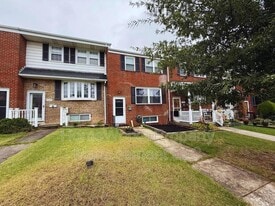 5606 Chelwynd Rd in Arbutus, MD - Building Photo