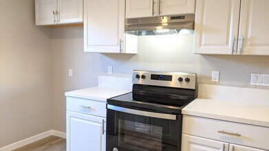 42405 Iowa st, Unit 42405 Iowa St. #1 in Palm Desert, CA - Building Photo - Building Photo