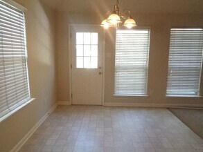 446 N Compass Rose Cir in Crosby, TX - Building Photo - Building Photo