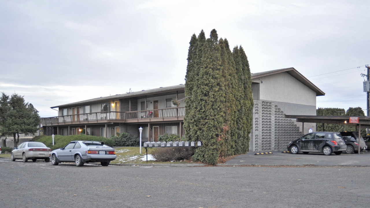 4004 Bell Ave in Yakima, WA - Building Photo