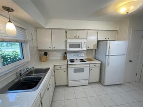 171 Golf Club Ln in Venice, FL - Building Photo - Building Photo