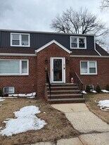 15 Lewis St, Unit 2 in Bloomfield, NJ - Building Photo