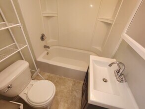 714 W Main St, Unit 3 in Muncie, IN - Building Photo - Building Photo