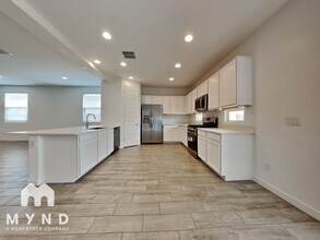 9513 W Turney Ave in Phoenix, AZ - Building Photo - Building Photo