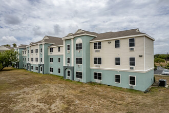 Cimarron Senior Estates Apartments in Corpus Christi, TX - Foto de edificio - Building Photo