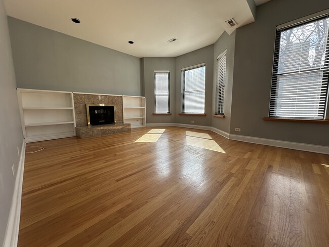 4633 N Kenmore Ave in Chicago, IL - Building Photo - Building Photo