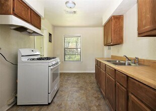 5914 Southmund St in Houston, TX - Building Photo - Building Photo